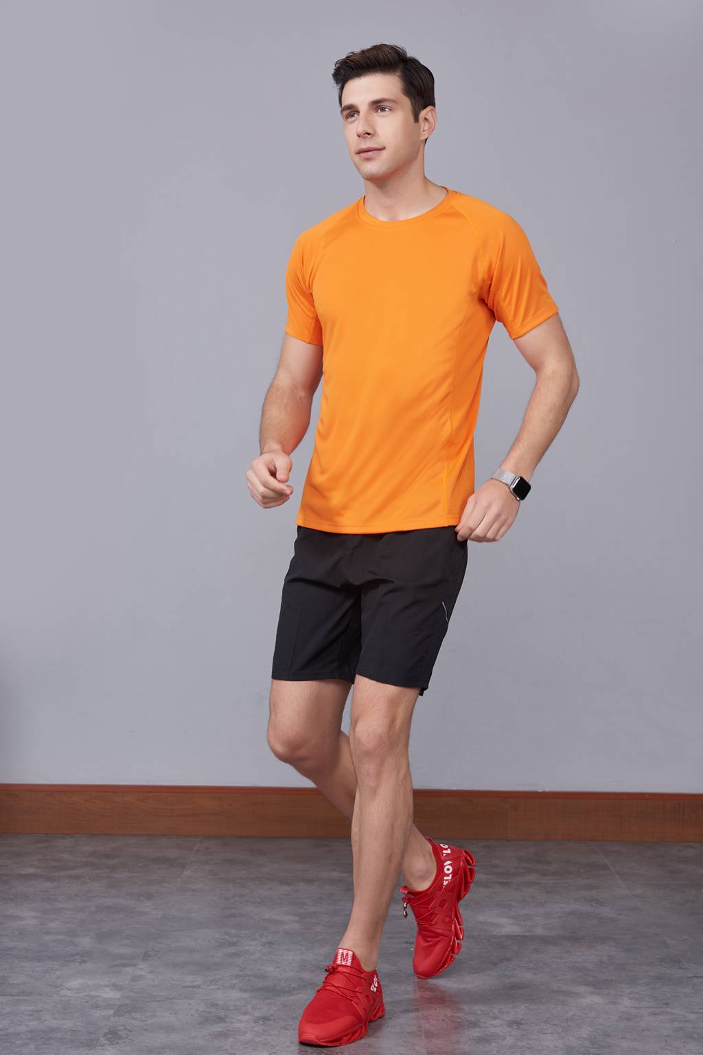 純色T恤  簡(jiǎn)約大方經(jīng)典時(shí)尚  橘色