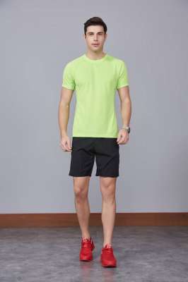 純色T恤  簡約大方經(jīng)典時尚  果綠色