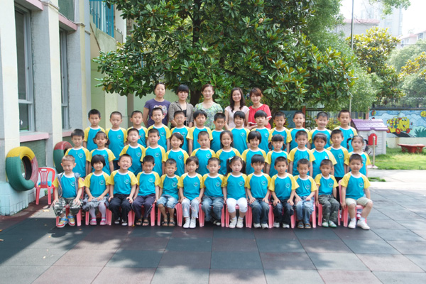 夏季幼兒園園服定做需要注意哪些細節呢？